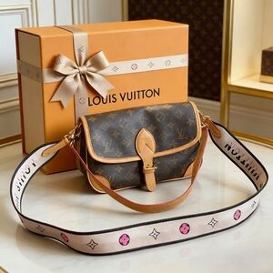 <AUTHENTIC>Louis Vuitton Diane Crossbody Bag